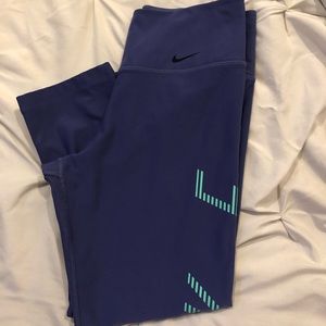 Nike cropped leggings